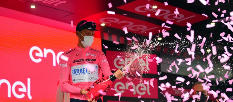 Giro d'Italia: Factor Bikes in maglia rosa con Alessandro De Marchi