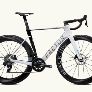 ostro_2024_pearl white_ds180